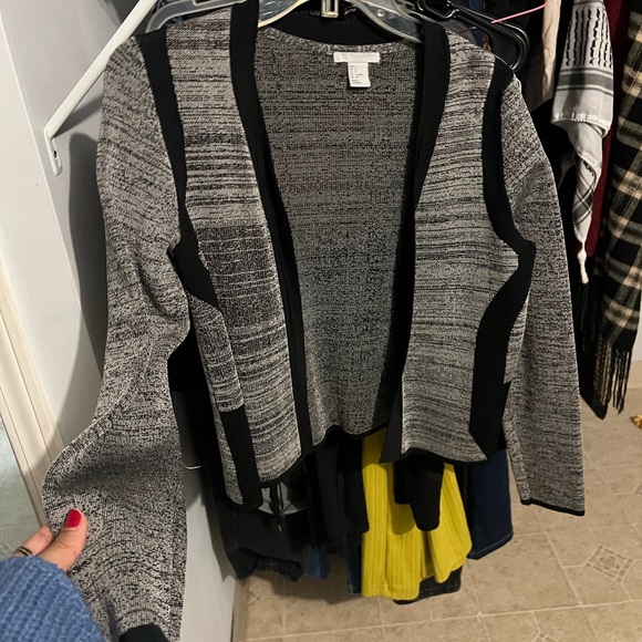 H&M Black and Gray Sweater - Picture 1 of 5